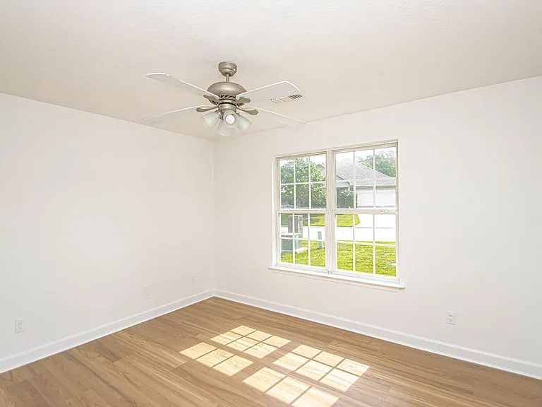 315 Autumn Dr — Photo 20
