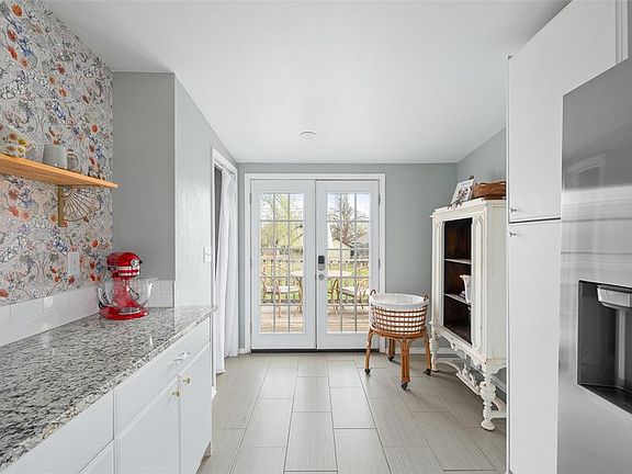 5th image of 715 Oak Ave
