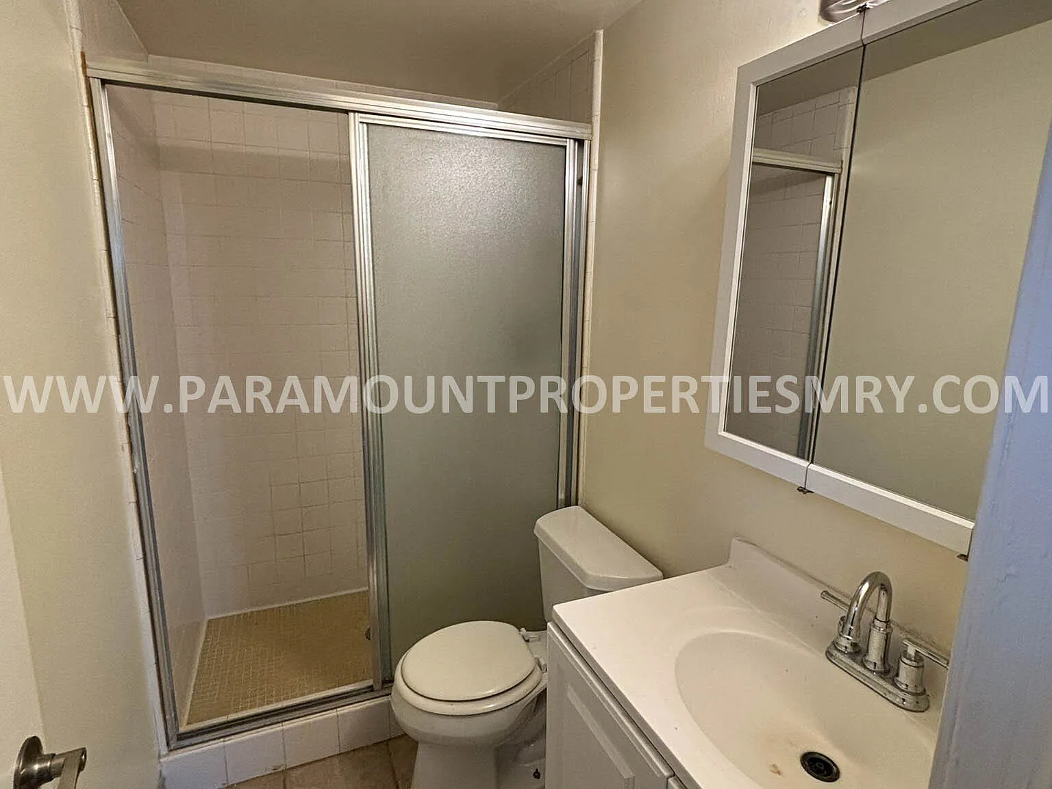 Glenwood Cir:500-528 - 528 — Photo 3