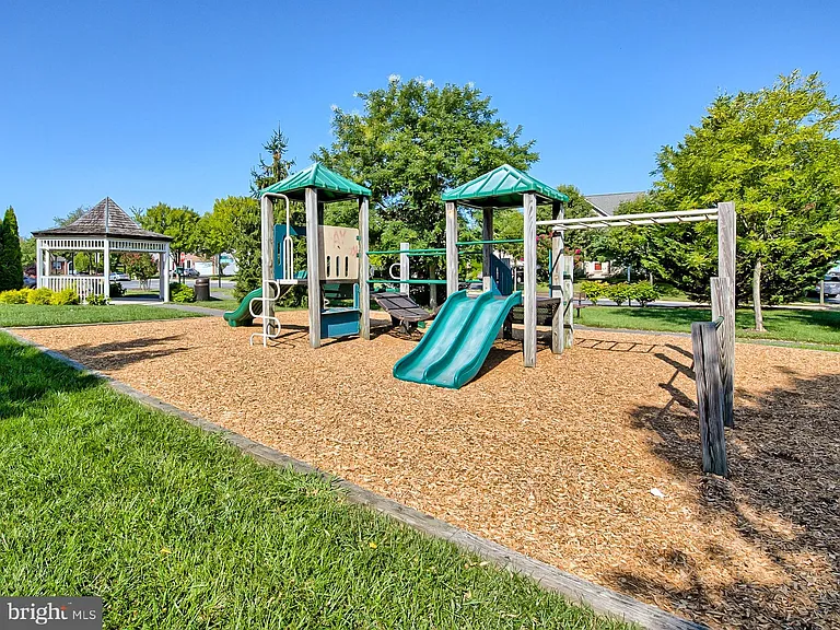 3565 Holborn Pl — Photo 43
