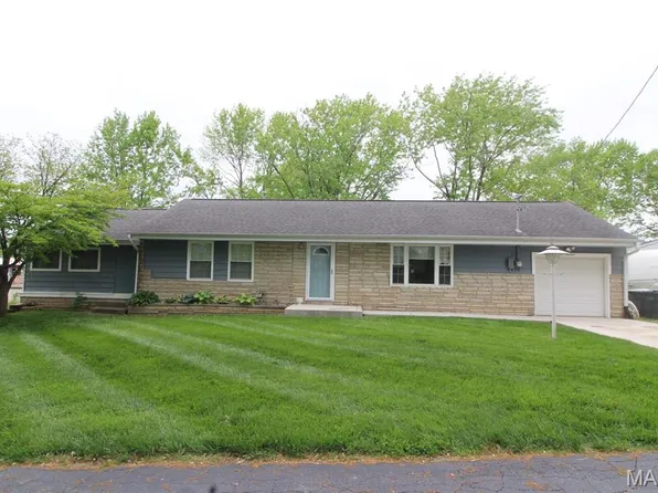 13 Circle Dr, Arnold, MO 63010