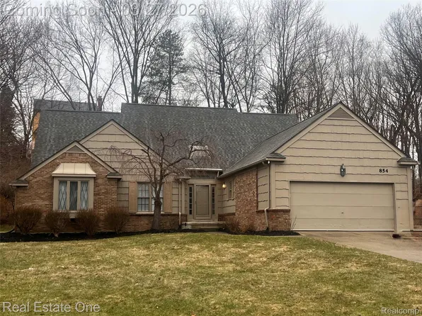 854 River Bend Dr, Rochester Hills, MI 48307