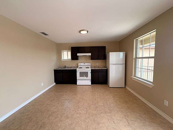 5th image of 4018 San Agustin Ave APT L
