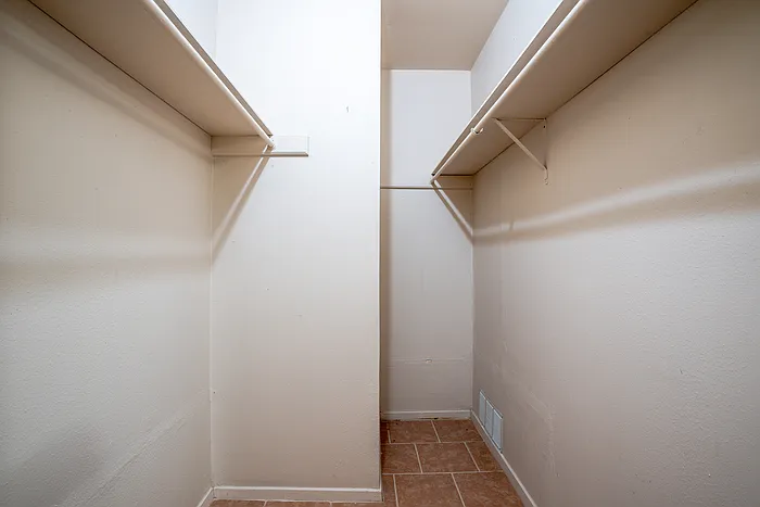 9104 Quail Creek Dr #B — Photo 16