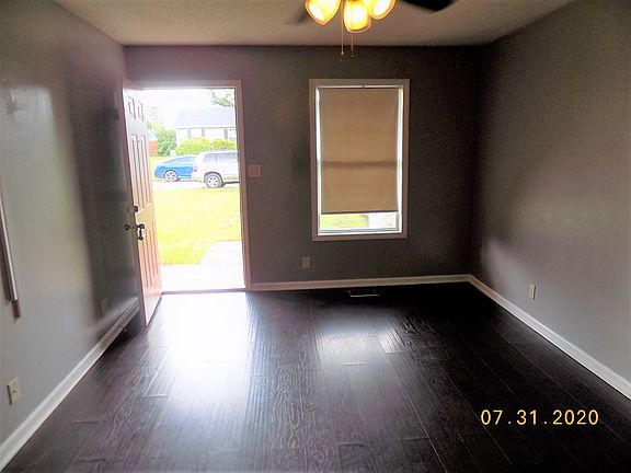 2nd image of 426 Sideline Dr
