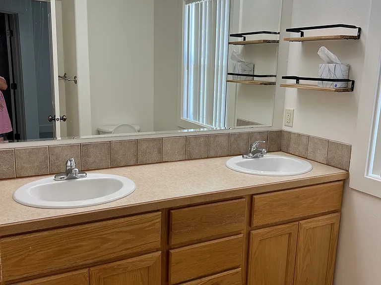 2125 S Amy Ave — Photo 10