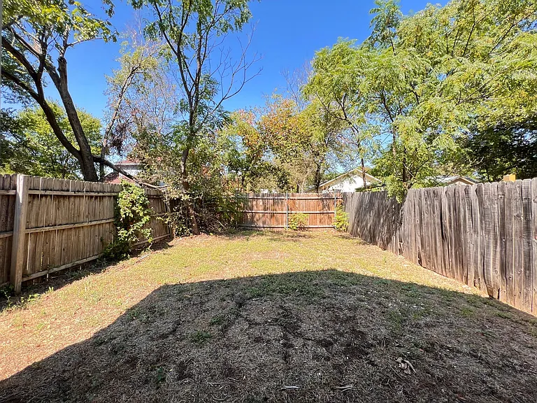 3815 Hamilton Ave — Photo 21