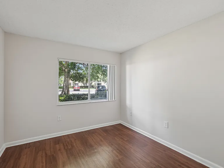Coquina Cove Apartments — Photo 87