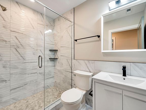 5th image of 2202 N Marshall St #6