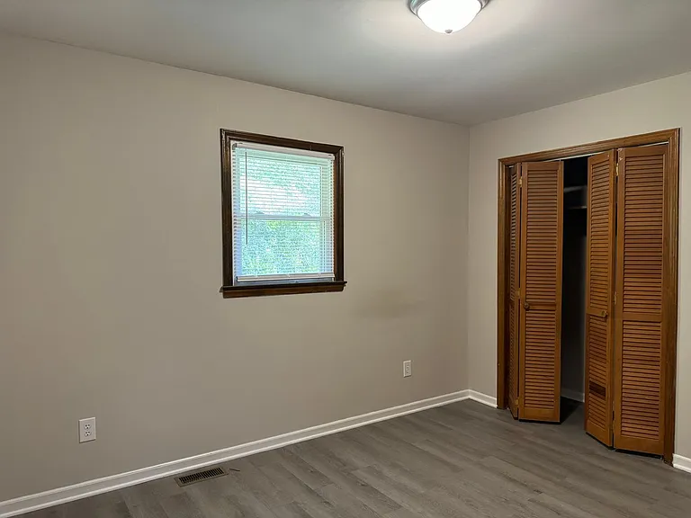2233 Rose St — Photo 11