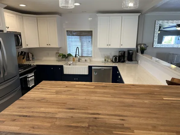 1100 S Hutchins St #4, Lodi, CA 95240