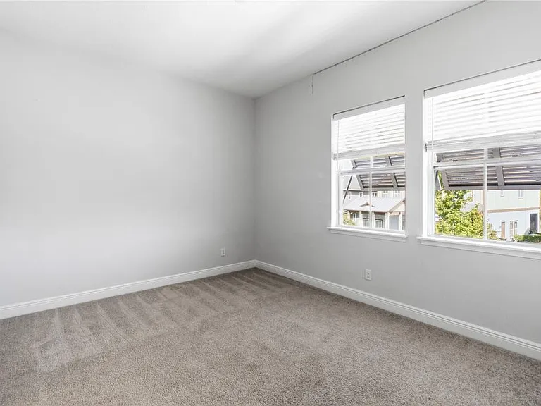 13026 Stoddart Ave — Photo 29