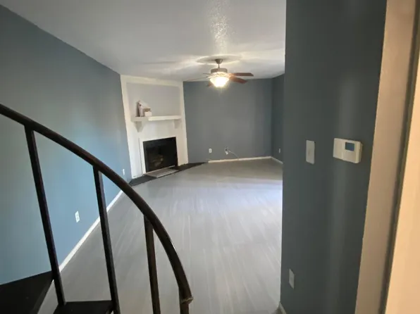 1212 N Major Dr APT 12N, Beaumont, TX 77706