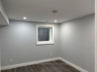 26 Kenninghall Blvd, Mississauga, ON L5N 1J4