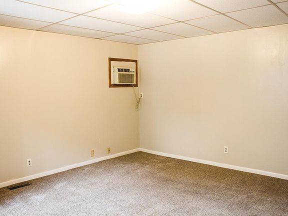4th image of 1641 Marshall St S