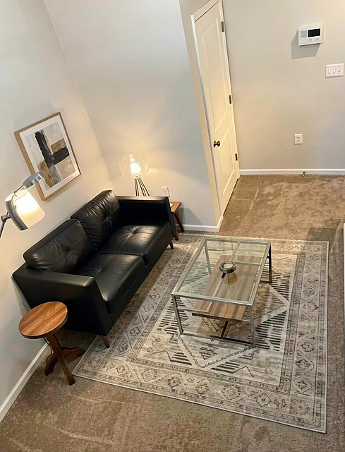 2 bed, 1386 sqft, $1,950 — Photo 3