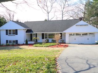 1500 Hillcrest Rd, Lancaster, PA 17603