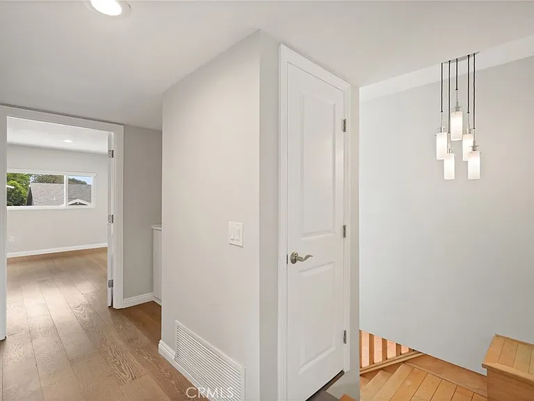 6215 Hesperia Ave — Photo 26