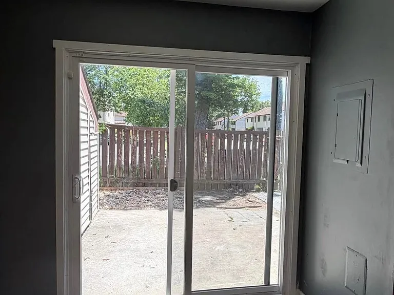 2428 Arbor Ct #2428 — Photo 3