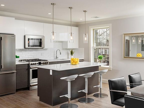 5th image of 9 Independence Ave #203