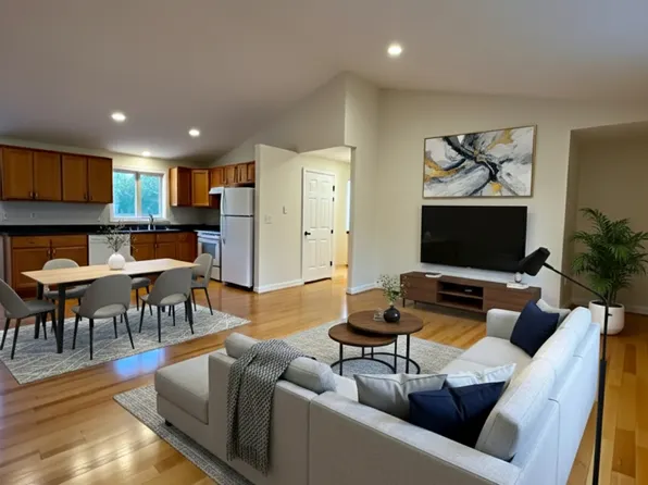24 Mars Ln, South Yarmouth, MA 02664
