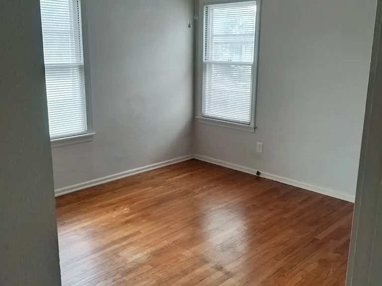 327 S Wanda Dr — Photo 5