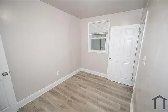 3 bed, $2,549 — Photo 2