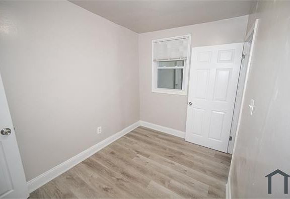 2nd image of 73 Forrester St SW APT 1