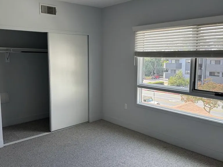 137 S Wilson Ave #305 — Photo 10