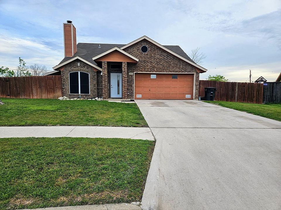 1st image of 4709 Teal Dr