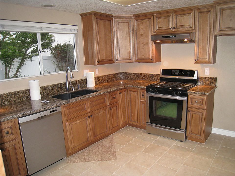 Custom cab with hi end appl.