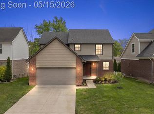 1594 Harvard Dr, Madison Heights, MI 48071