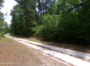 Higgins Ln, Raeford, NC 28376