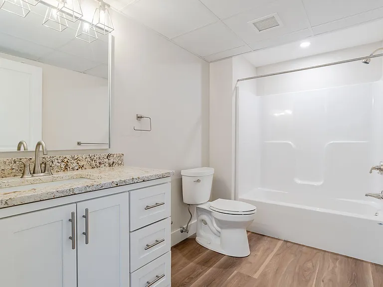 16 Sullivan St — Photo 12