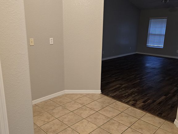 5th image of 15445 SW 41st Street Rd