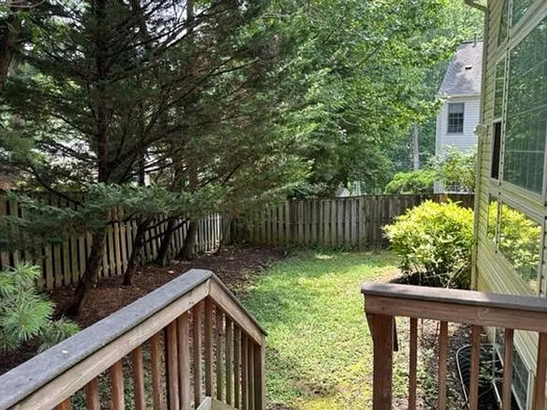3359 Roundtree Estates Ct — Photo 15