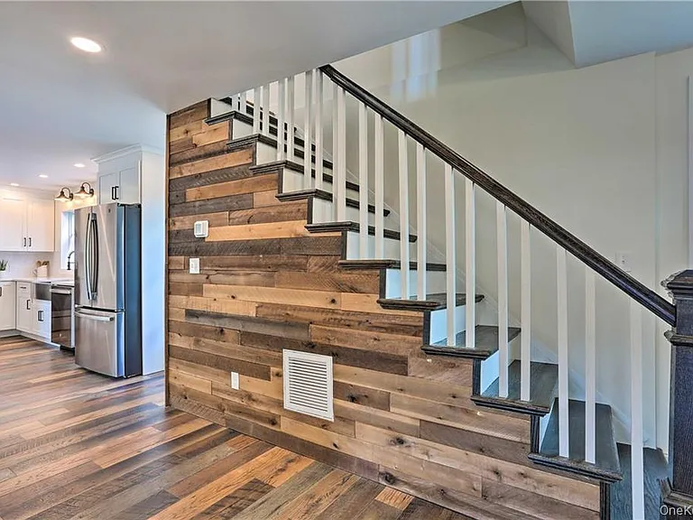 207 S Plank Rd — Photo 4