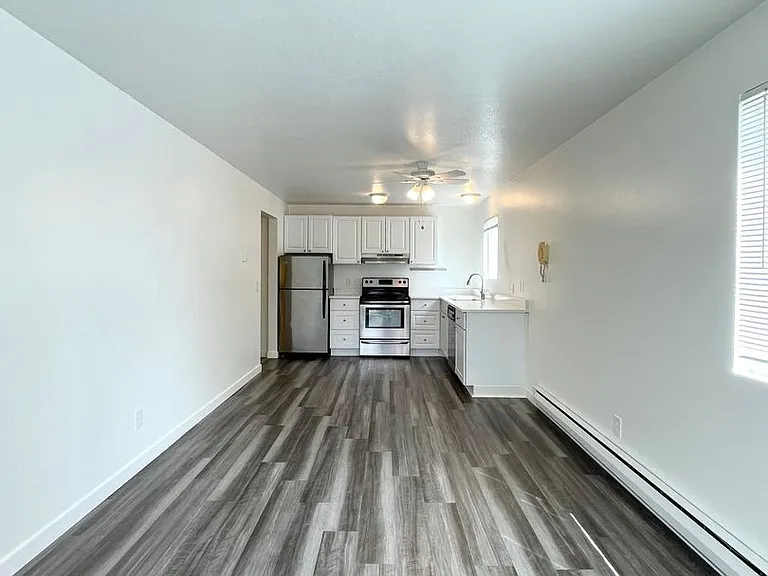 Welcome to a prime West Seattle community designed for convenient and comfortable living — Photo 18