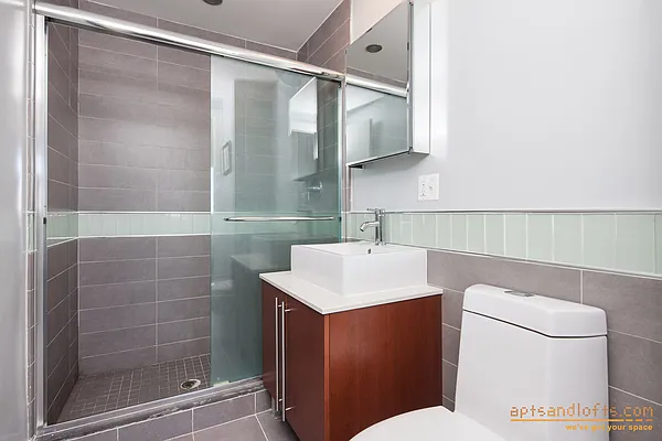 Sold by aptsandlofts.com | media 30