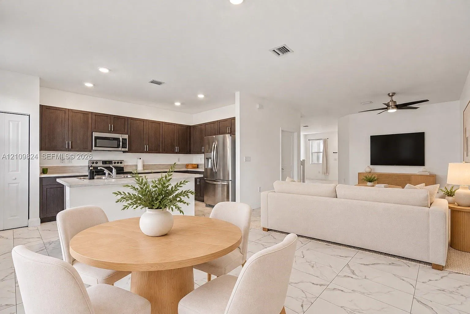 Keys Gate Residential — Photo 4