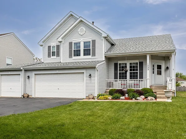 1533 Hartsburg Ln, North Aurora, IL 60542
