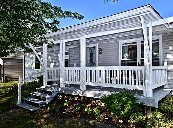 3rd image of 2688 Mercer Dr