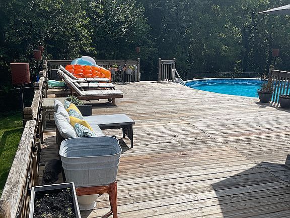 3rd image of 2473 Pheasant Run