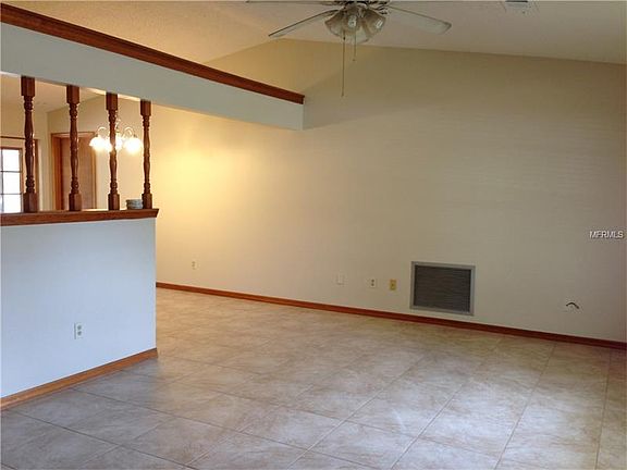 4th image of 3093 Blaine Cir