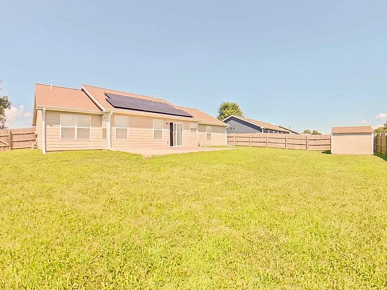 225 Walters Dr — Photo 13