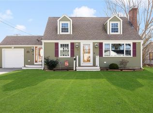 82 Plantation Dr, Cranston, RI 02920