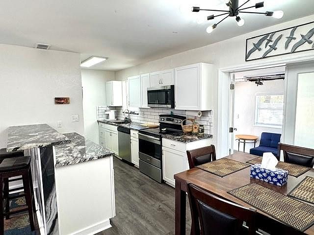 1st image of 342 Manly Avenue