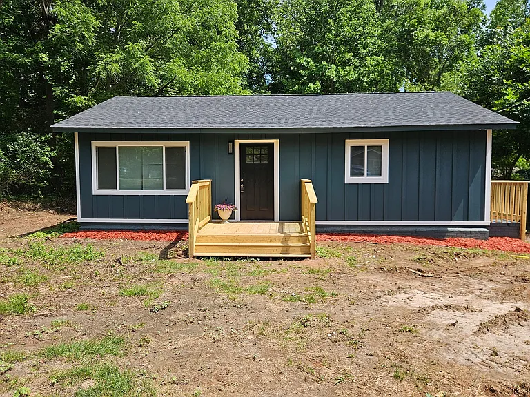 1157 Faulkner Main Rte #MAIN HOUSE — Photo 1