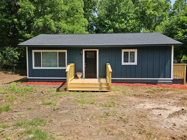 1157 Faulkner Main Rte, Clover, SC 29710