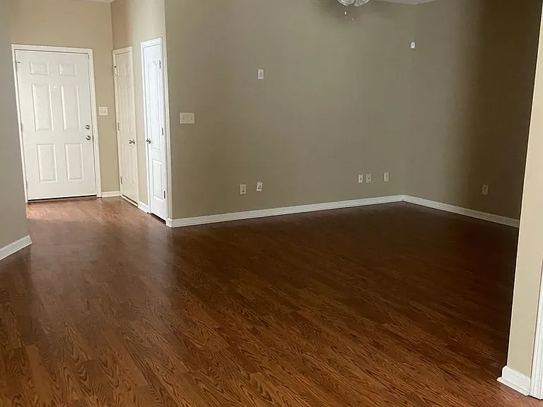 3945 Amanda Ct — Photo 5
